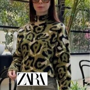 Zara green animal print fuzzy mock neck sweater, XL, PG1457